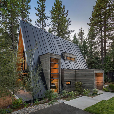 Двухэтажный A-Frame дом, 8x8 метра, 158 кв. м