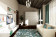 Дом из клеёного бруса в стиле альпийское шале с навесом для автомобиля и террасой, 5 спален, 2 этажа, 310 м²