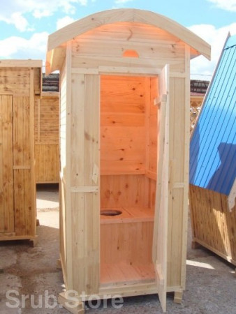 Туалет, светлое дерево, крыша поликарбонат цветной