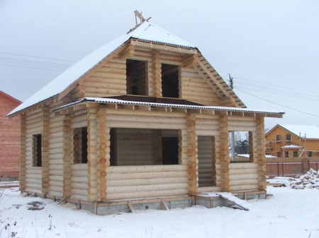 Сруб дома с мансардой 74,4 м2