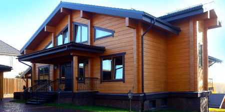 Загородный коттедж из клеёного бруса с мансардой, 2 этажа, 305 м2