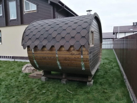 Маленькая овальная баня-бочка 4х2 м