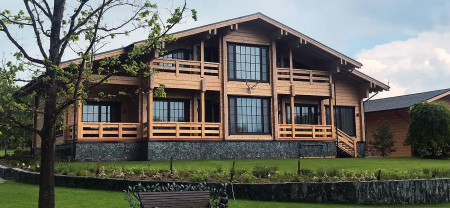 Двухэтажный охотничий клуб с мансардным этажом, 2560 м2