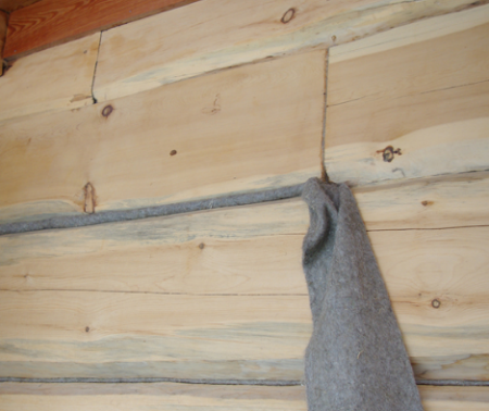 Конопатка домов из профилированного бруса "Эконом"