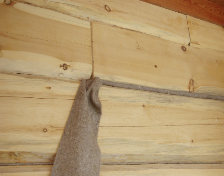 Конопатка домов из профилированного бруса "Эконом"