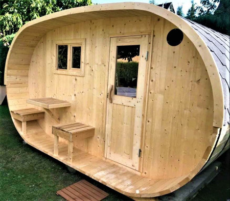 Баня овало бочка, 6х2,4 м, с раздевалкой и крыльцом